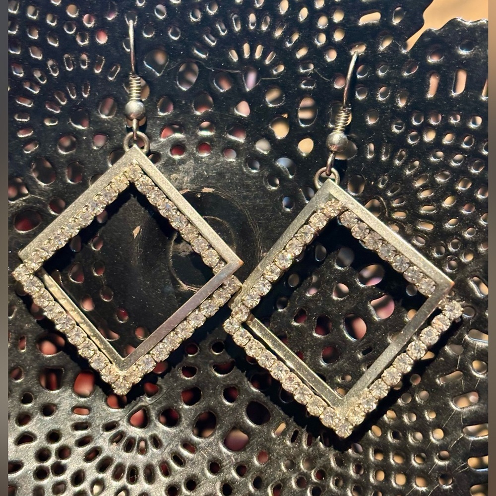 3/$15 - Square Rhinestone Earrings - Picture 4 of 6